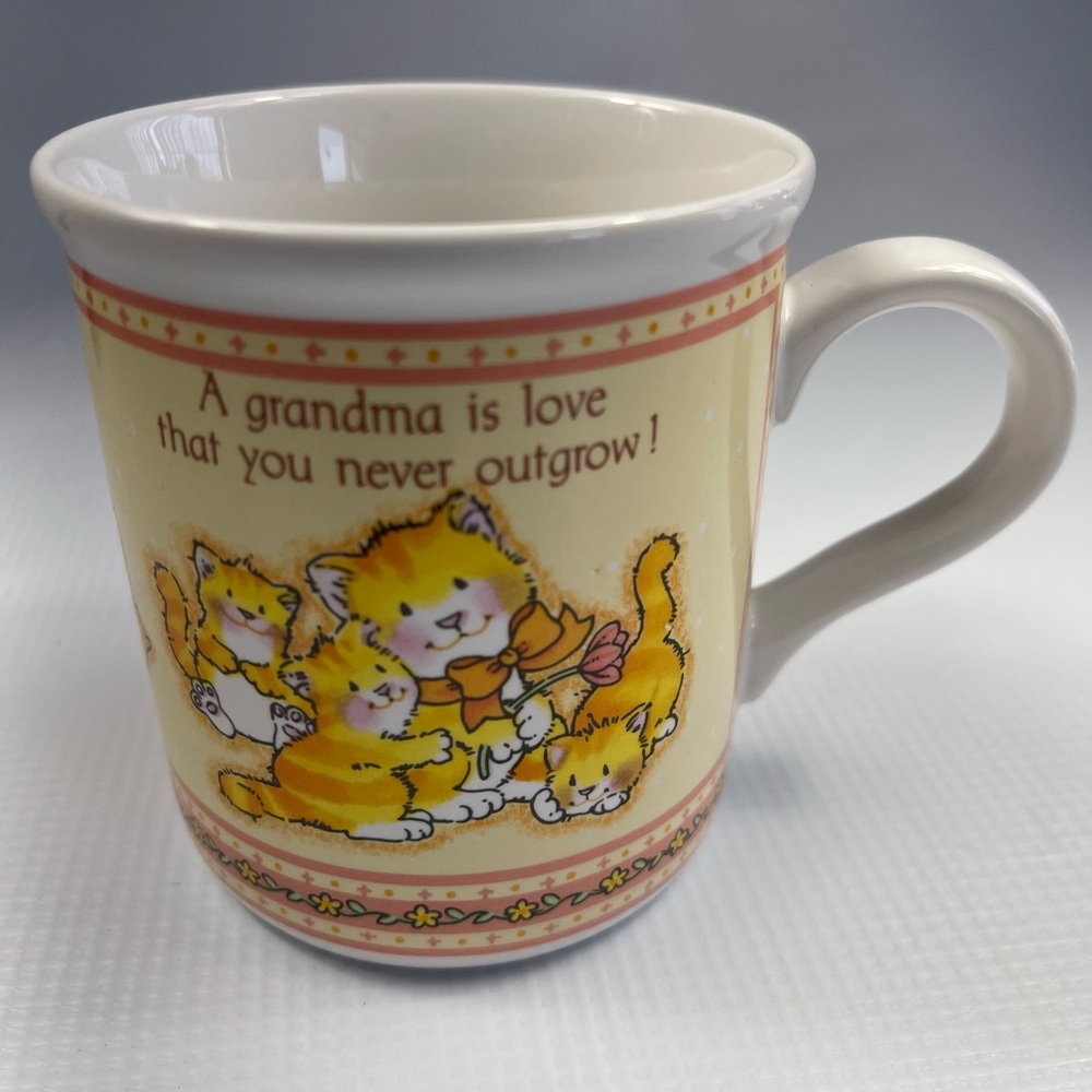 Vintage American Greetings A Grandma Is Love Cats Ducks Bunnies Coffee Tea